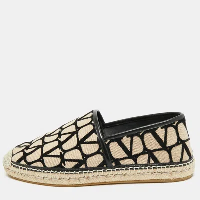 Pre-owned Valentino Garavani Iconographe Size 45 Beige/black Canvas And Leather Slip On Espadrille In Sand