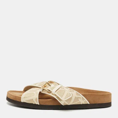 Pre-owned Valentino Garavani Iconographe Vlogo Size 40 Beige/cream Leather And Straw Flat Slides In Sand
