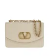 Valentino Borsa A Spalla Piccola In Pelle Butter White Con Tracolla A Catena