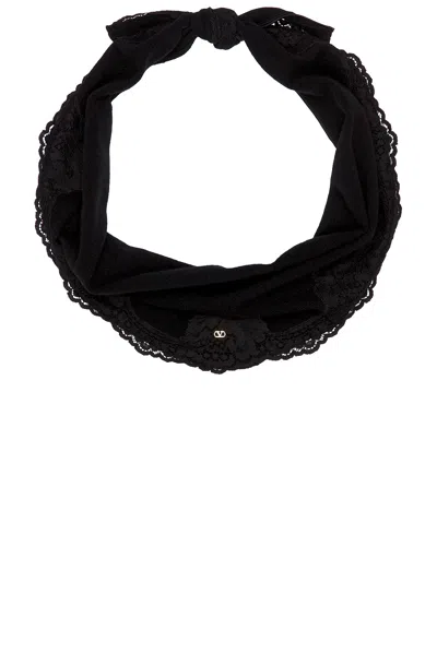 Valentino Knitted Scarf In Nero