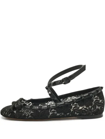 Pre-owned Valentino Garavani Lace Ballet Flats In Black