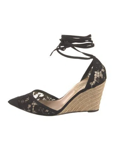 Pre-owned Valentino Garavani Lace Lace Pattern D'orsay Pumps In Black