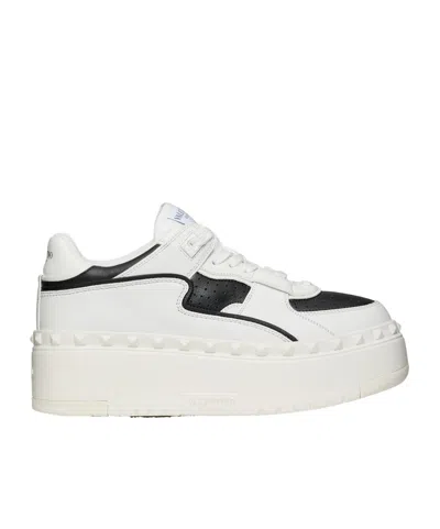 VALENTINO GARAVANI VALENTINO GARAVANI FREEDOTS XL LACE-UP SNEAKERS