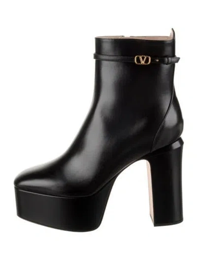Pre-owned Valentino Garavani Leather Boots W/ Tags In Black