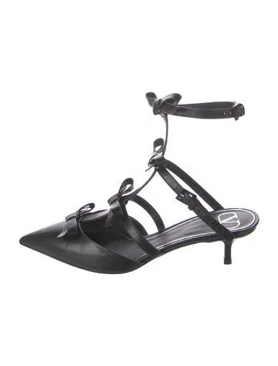 Pre-owned Valentino Garavani Leather Bow Accents T-strap Pumps In Black