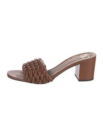 Pre-owned Valentino Garavani Leather Braided Accents Slides In Brown