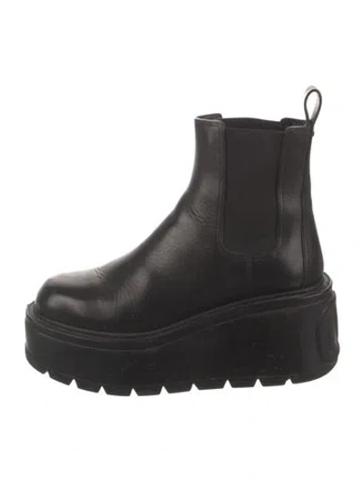 Pre-owned Valentino Garavani Leather Chelsea Boots In Black