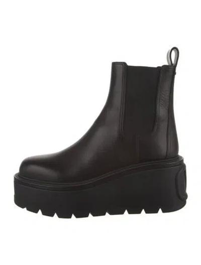 Pre-owned Valentino Garavani Leather Chelsea Boots In Black