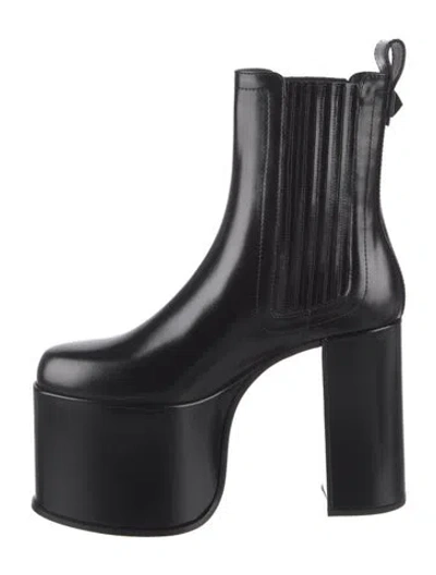 Pre-owned Valentino Garavani Leather Chelsea Boots W/ Tags In Black