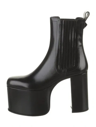 Pre-owned Valentino Garavani Leather Chelsea Boots W/ Tags In Black