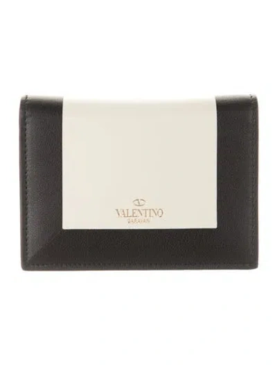 Pre-owned Valentino Garavani Leather Colorblock Pattern Continental Wallet In White