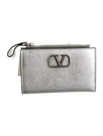 Pre-owned Valentino Garavani Leather Continental Wallet W/ Tags In Grey/metallic