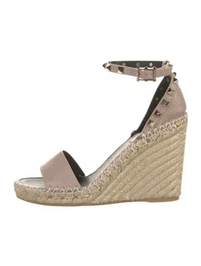 Pre-owned Valentino Garavani Leather Espadrilles In Neutral