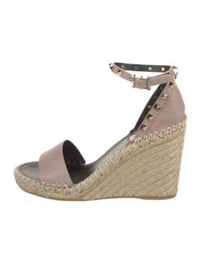 Pre-owned Valentino Garavani Leather Espadrilles In Neutral