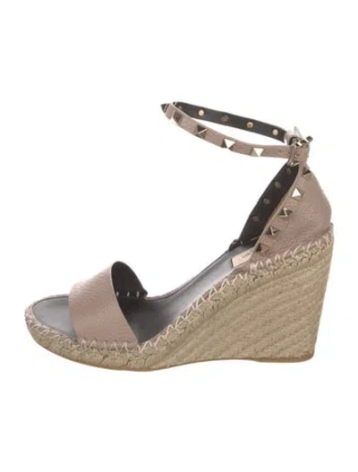Pre-owned Valentino Garavani Leather Espadrilles In Neutral
