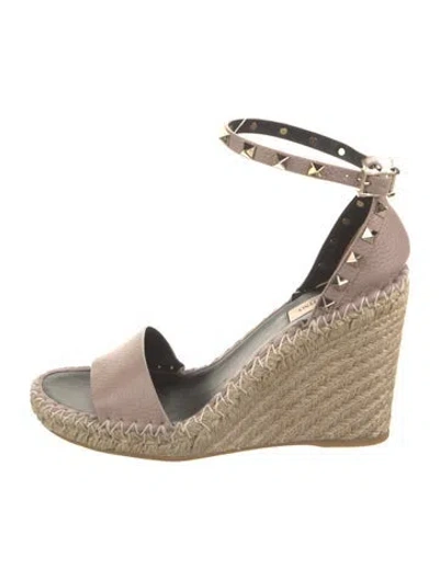 Pre-owned Valentino Garavani Leather Espadrilles In Neutral