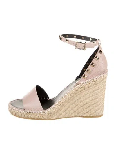 Pre-owned Valentino Garavani Leather Espadrilles In Neutral