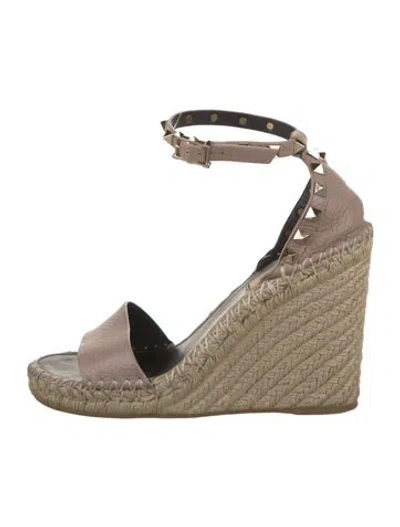 Pre-owned Valentino Garavani Leather Espadrilles In Neutral