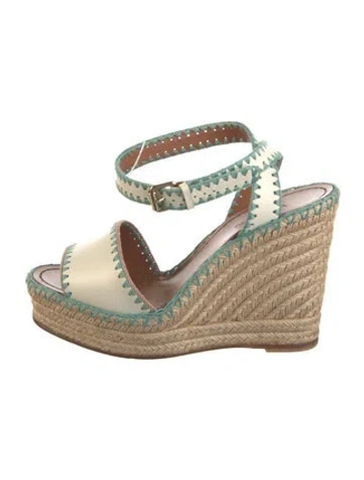 Pre-owned Valentino Garavani Leather Espadrilles In Neutral