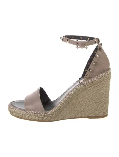 Pre-owned Valentino Garavani Leather Espadrilles In Pink