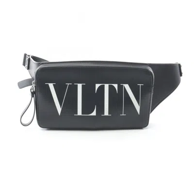 Pre-owned Valentino Garavani Leather Fanny Pack () In Black