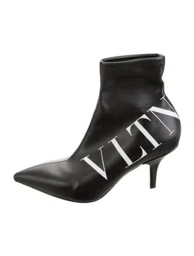 Pre-owned Valentino Garavani Leather Graphic Print Boots In Black