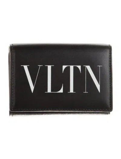 Pre-owned Valentino Garavani Leather Graphic Print Compact Wallet In Black