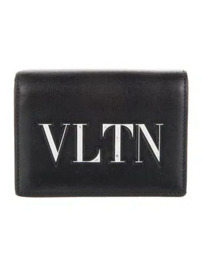 Pre-owned Valentino Garavani Leather Graphic Print Compact Wallet In Black