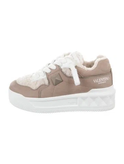 Pre-owned Valentino Garavani Leather Graphic Print Sneakers In Neutral