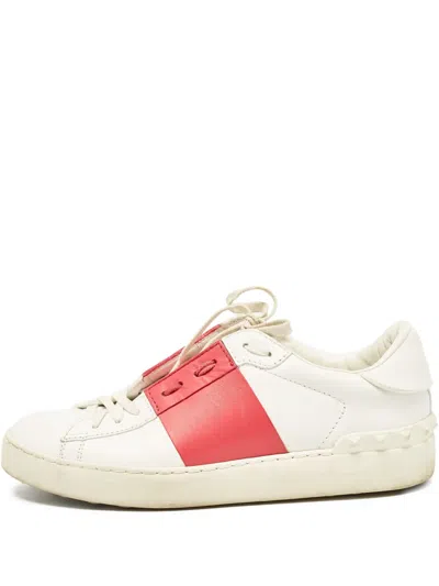 Pre-owned Valentino Garavani Leather Lace-up Sneakers
