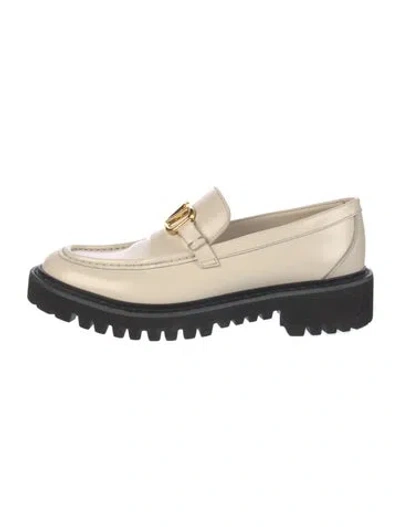 Pre-owned Valentino Garavani Leather Loafers In Neutral