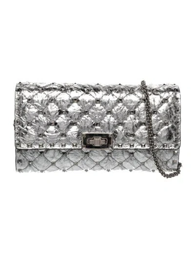 Pre-owned Valentino Garavani Leather Minaudière In Silver