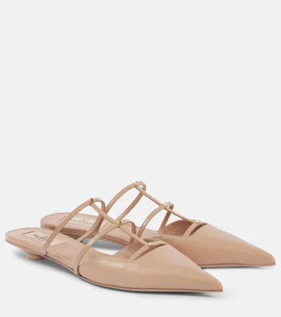 Valentino Garavani Mules Rockstud Wispy In Gold