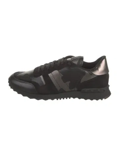 Pre-owned Valentino Garavani Leather Printed Sneakers In Black