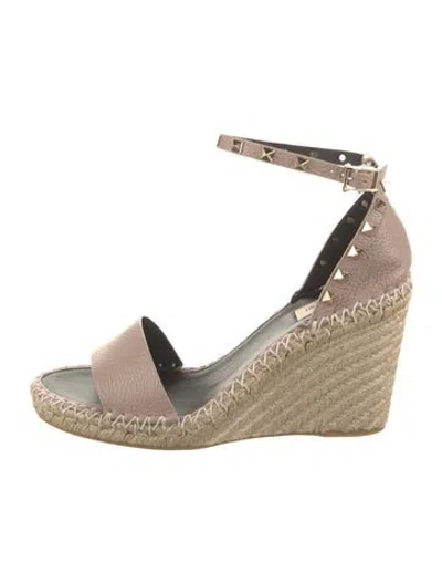Pre-owned Valentino Garavani Leather Pumps W/ Tags In Neutral