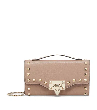 Valentino Garavani Leather Rockstud Chain Wallet In Nude