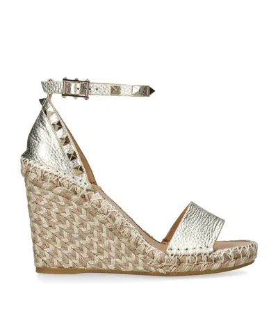 VALENTINO GARAVANI LEATHER ROCKSTUD ESPADRILLE WEDGES 105