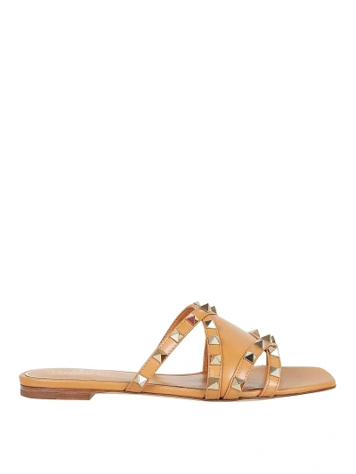 Valentino Garavani Garavani Rockstud Leather Flat Sandals In Brown