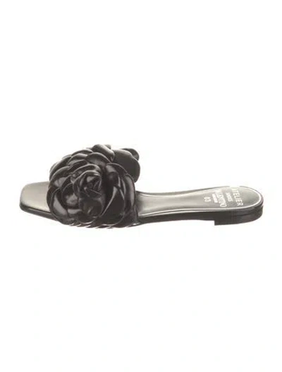 Pre-owned Valentino Garavani Leather Ruffle Embellishment Slides In Black
