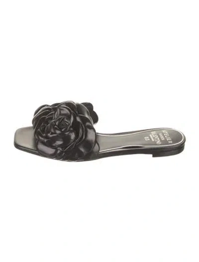 Pre-owned Valentino Garavani Leather Slides In Black