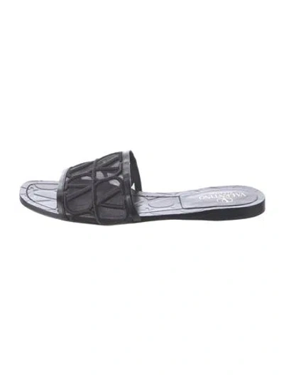 Pre-owned Valentino Garavani Leather Slides In Black