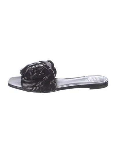 Pre-owned Valentino Garavani Leather Slides In Black