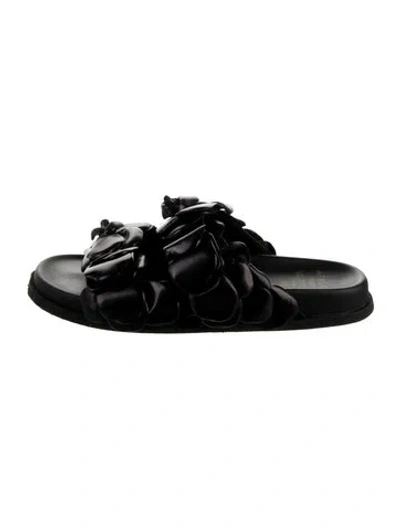 Pre-owned Valentino Garavani Leather Slides In Black