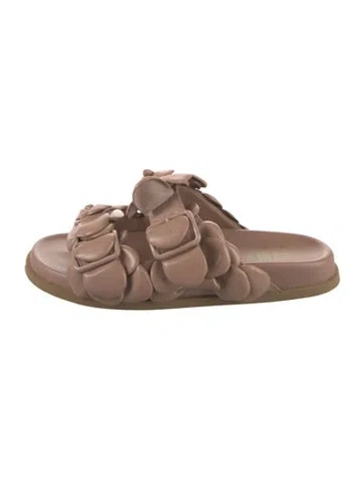 Pre-owned Valentino Garavani Leather Slides In Neutral