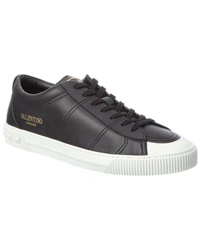 Valentino Garavani Valentino Leather Sneaker In Black