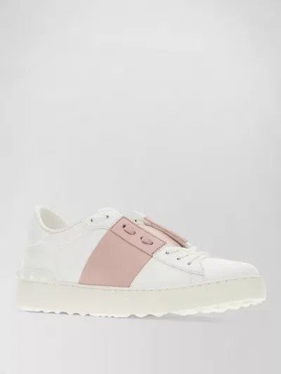 Valentino Garavani Leather Panelled Logo-print Low-top Sneakers In White