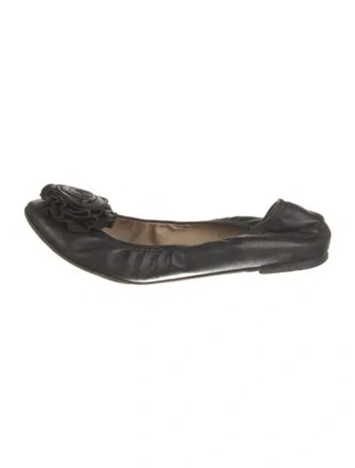 Pre-owned Valentino Garavani Leather Studded Accents Ballet Flats In Black