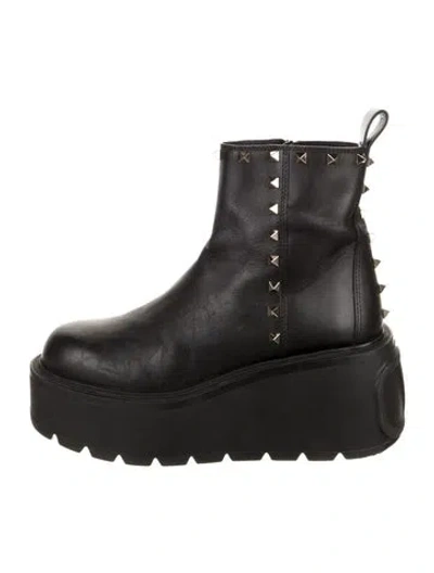 Pre-owned Valentino Garavani Leather Studded Accents Combat Boots In Black
