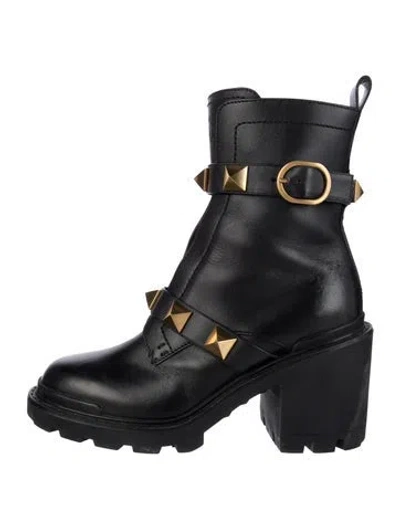 Pre-owned Valentino Garavani Leather Studded Accents Combat Boots In Black