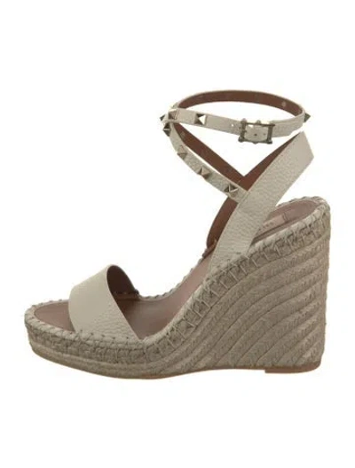 Pre-owned Valentino Garavani Leather Studded Accents Espadrilles In Black